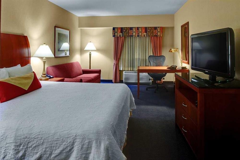 Hilton Garden Inn Akron-Canton Airport North Canton Szoba fotó
