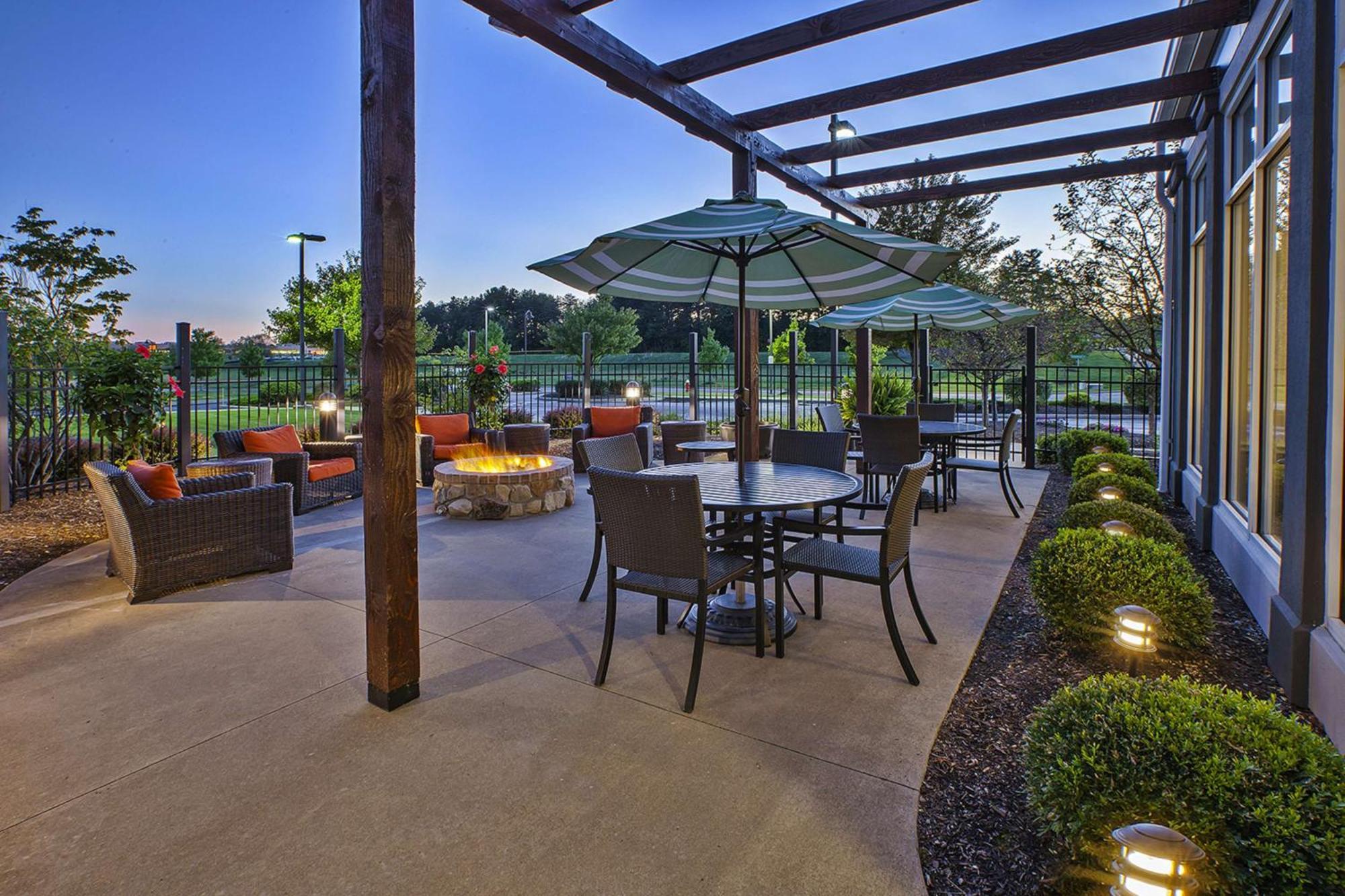 Hilton Garden Inn Akron-Canton Airport North Canton Kültér fotó